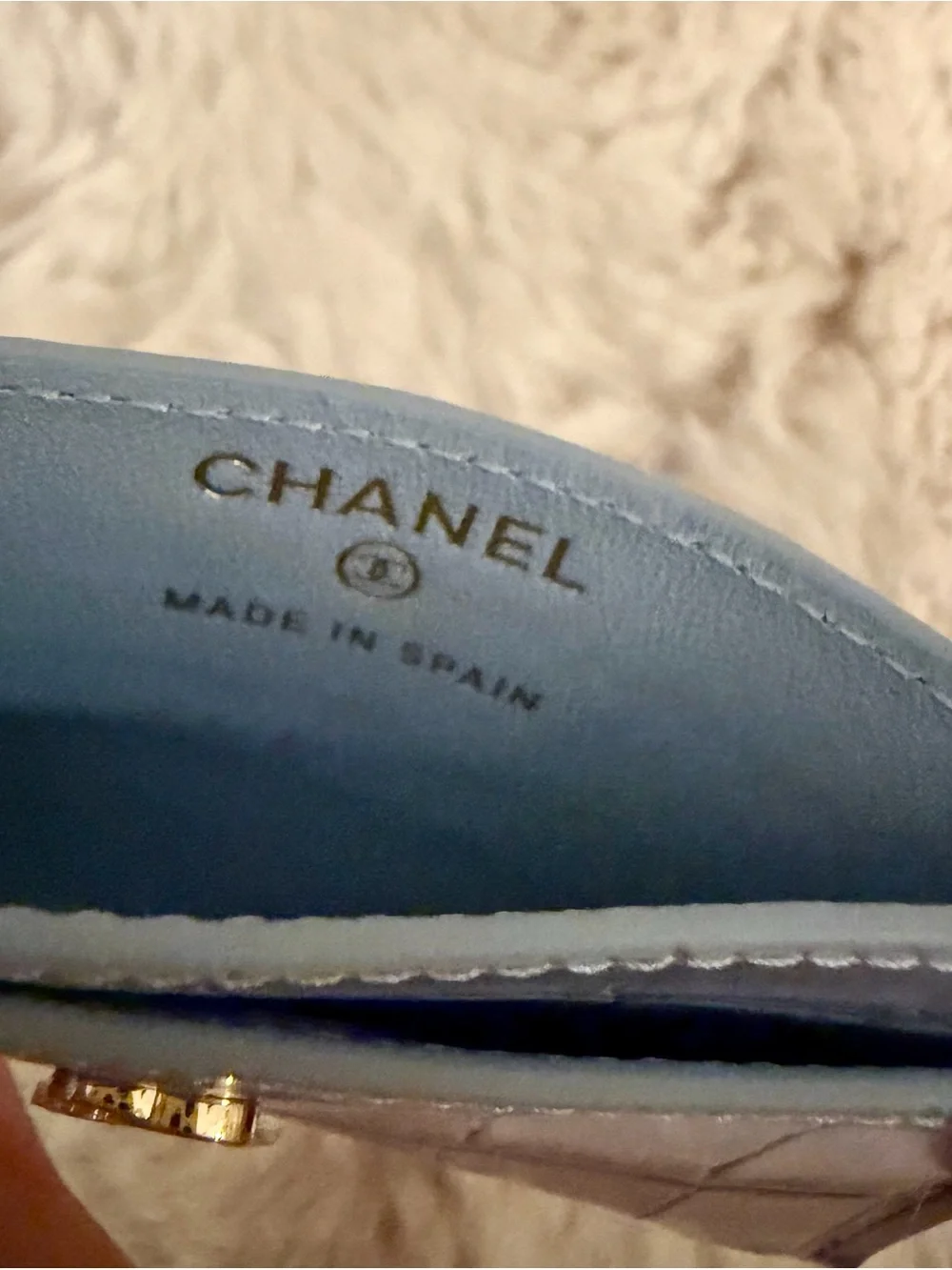 Chanel 26B Light Blue Croc Embossed Leather Cardholder with gold hardware - Picture 4 of 7